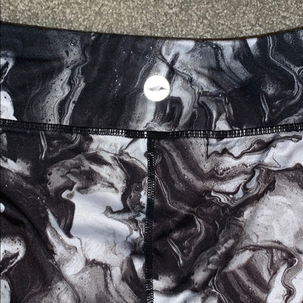 Marble Patterned Spandex - Picture 4 of 4